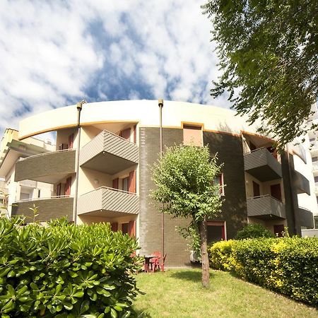Aris Residence Riccione Exterior foto
